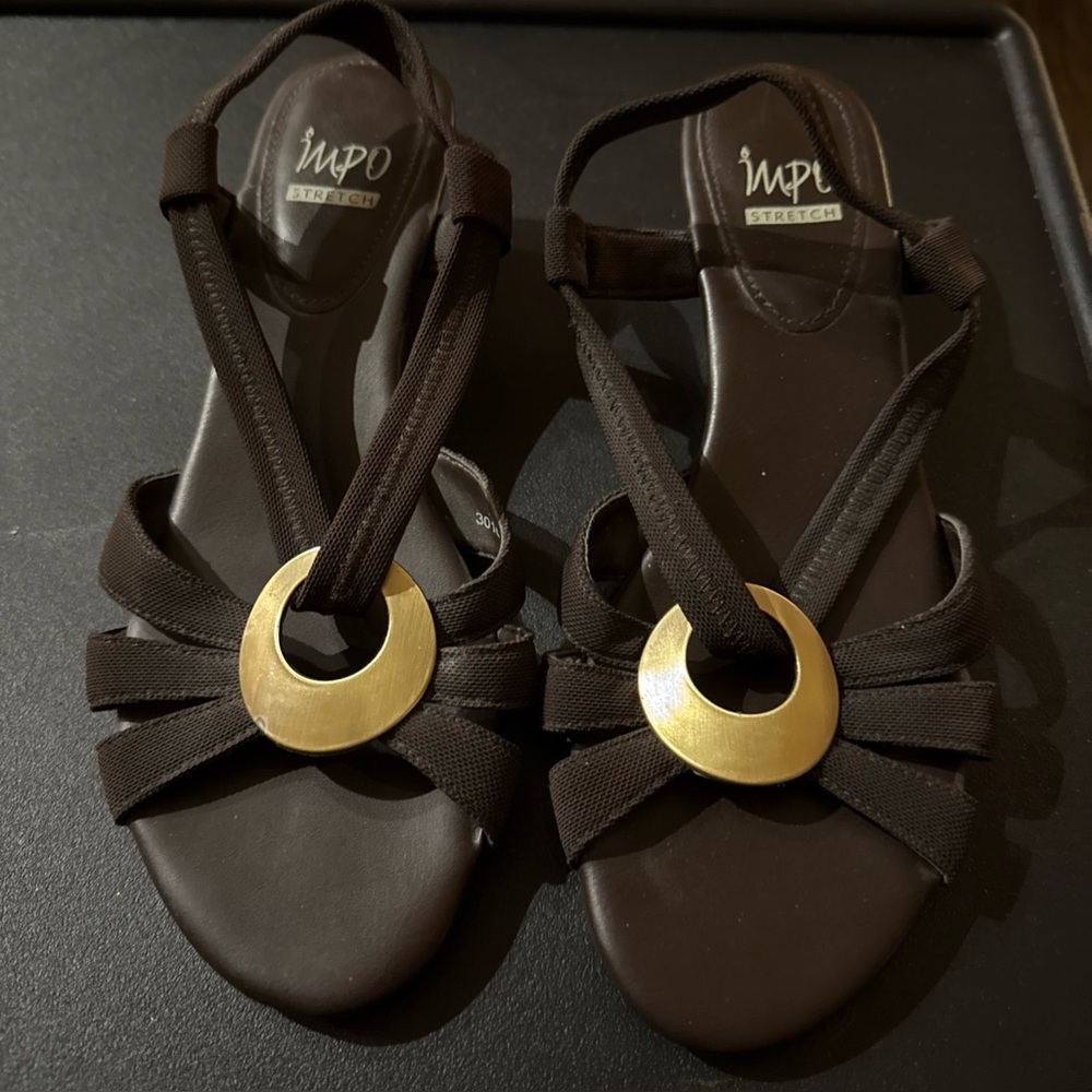 Impo Women's Dark Brown Sandals with Gold Ring